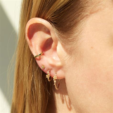 Small Buttercup Hoop (single) | Catbird