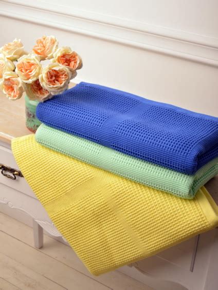 👕 Полотенце вафельное однотонное купить оптом от 359 ₽ в интернет ...