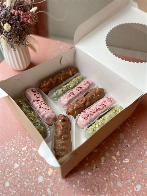 Кондитерская. Пирожные, эклеры, сладости. | Vegetarian sweets ...