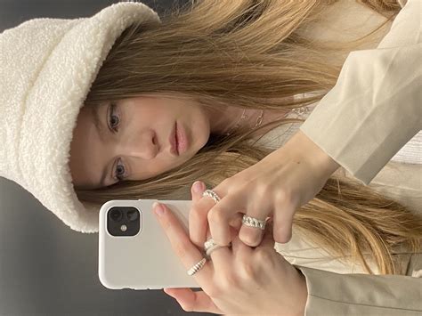 What Is Mirror Selfie In Iphone at Will Bracy blog