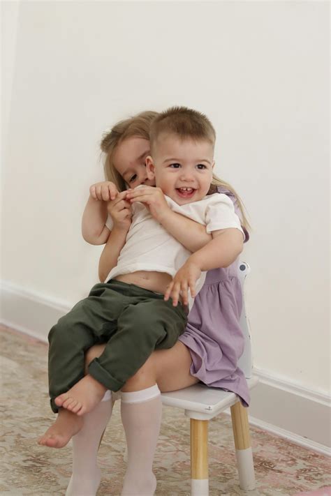 Children Taking Groupie · Free Stock Photo