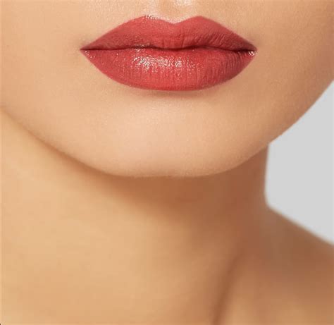 Купить Помада Charlotte Tilbury HOT LIPS 2 в оттенке Carina's Star ...