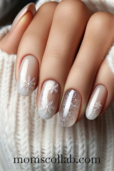 10 Snowflake Nail Art Ideas to Create a Winter Wonderland | Xmas nails ...
