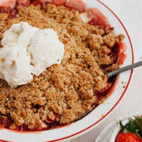 how to make strawberry shortcake crumble
