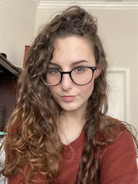 TW Pornstars - 2 pic. Mia 💕. Twitter. 😋. 7:26 PM - 9 Mar 2021