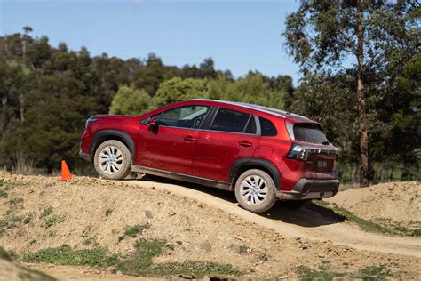 بررسی سوزوکی اس کراس 2023 | CarExpert - وبلاک خودرو جیلی