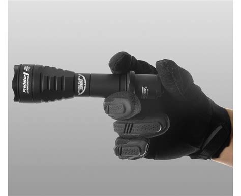 Тактический фонарь Armytek Predator - с красным светом | Armytek.by