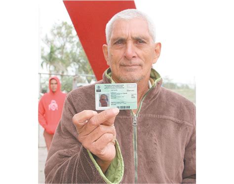 INM ha dado 87 mil tarjetas de visitante
