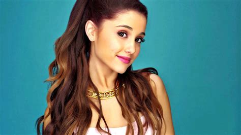 Top 10 Ariana Grande Hairstyles & Hair Colors – HairstyleCamp