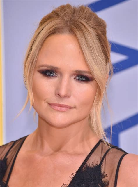 Miranda Lambert | Celebrity Hair and Makeup at the CMA Awards 2016 ...