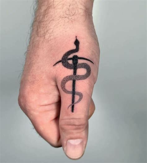 134 Small Hand Tattoos That Had Us Wishing For More Hands | Bored Panda