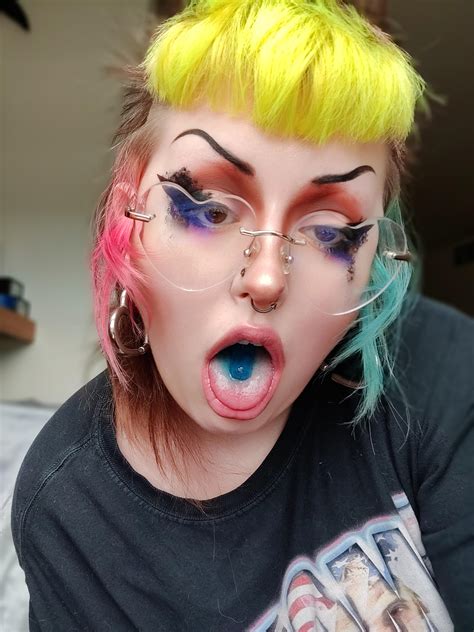 I think there's space.. : r/gothsluts