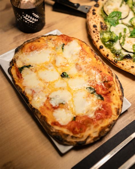 Restaurant - Heute ist Pizza-Time bei Bissmarck 92! 🍕 Unsere Pizza