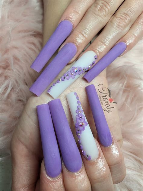 Home - Trendy Nails & Lashes