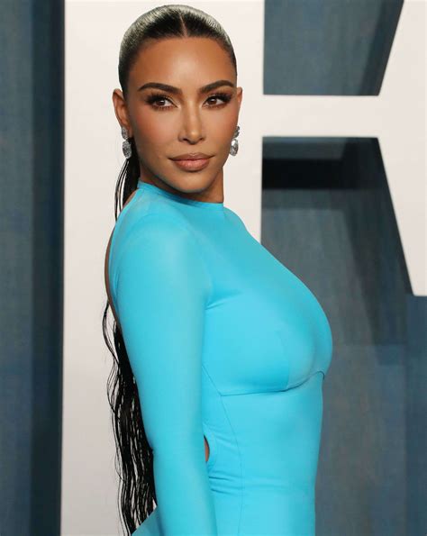 Biographie, carrière et actualités de Kim Kardashian - Numéro