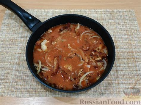 Рецепт: Свинина, тушенная в томатном соусе на RussianFood.com