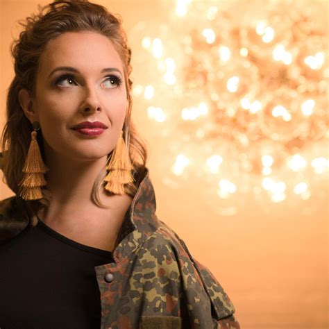 Ruby Wood Artist Profile - Stereofox Music Blog - discover new music