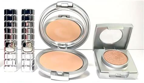 Lindsay Lohan Is Launching a Beauty Line