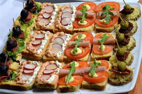 Канапки на святковий стіл рецепти з фото: Красиві та смачні канапе на ...
