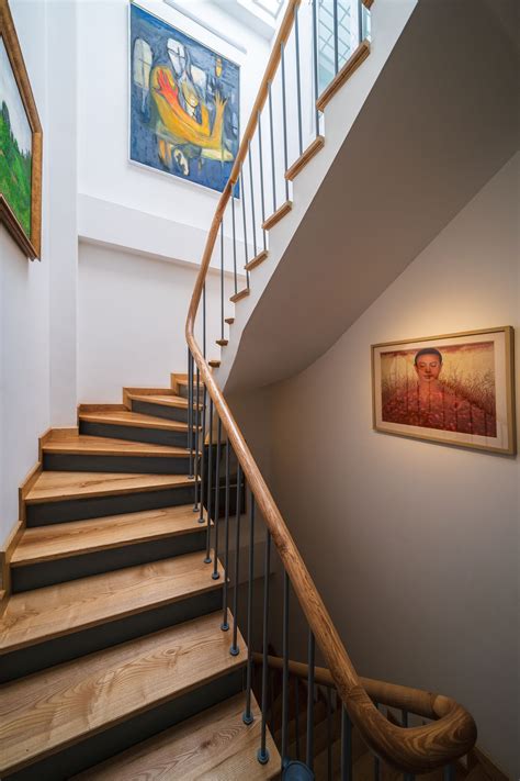 Get to Know the Dynamic Local Art Scene Alongside 'Saigon Art Journey