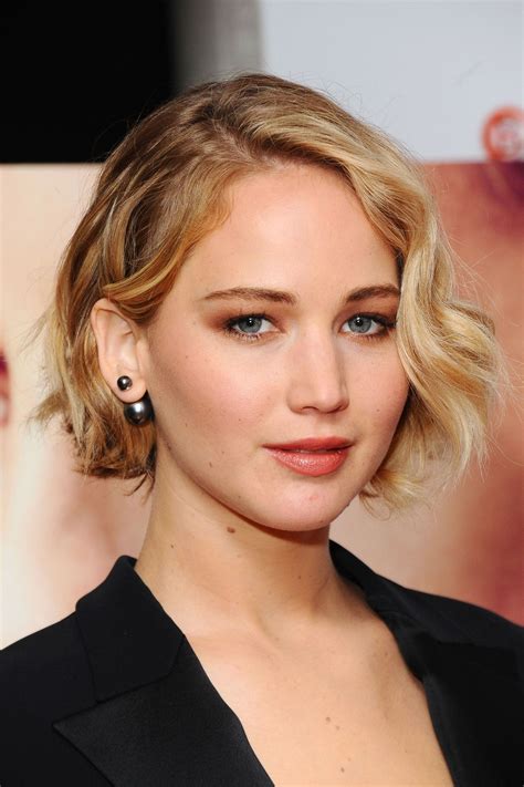 詹妮弗·劳伦斯 (Jennifer Lawrence) 从业档案、演艺履历、写真集锦 - 演艺库
