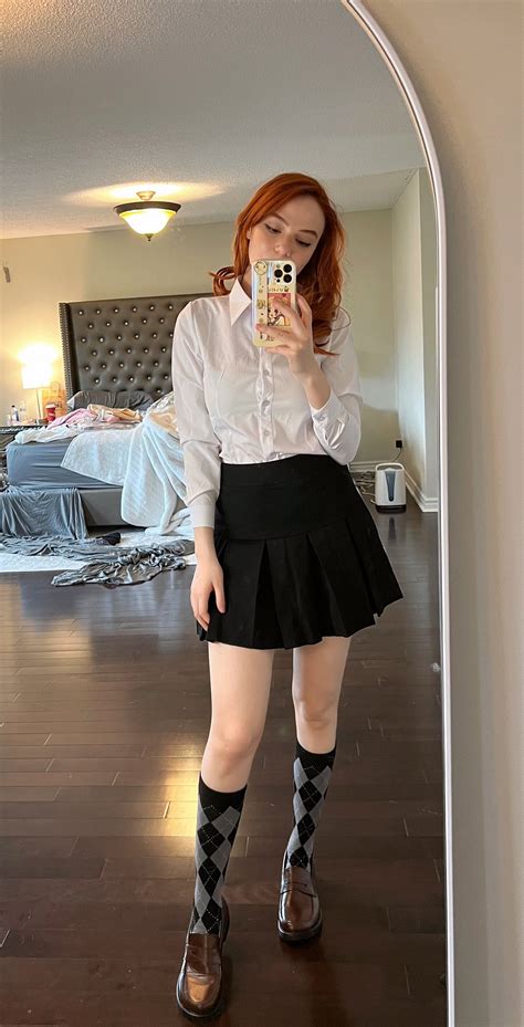 Maimy on Twitter: "Tell me to clean my room or else https://t.co ...