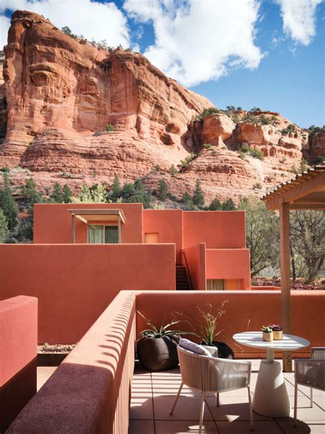 Unwind in this Updated Sedona Spa Surrounded by Red Rock