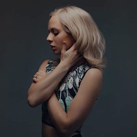 Madilyn Bailey Nude