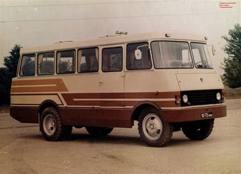 1979 GAZ-130 Bus by Nikitelyandia1924 on DeviantArt