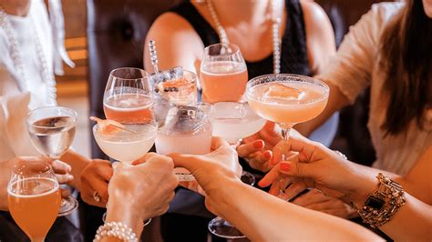 9 Cool Bars With The Best Happy Hour Drinks