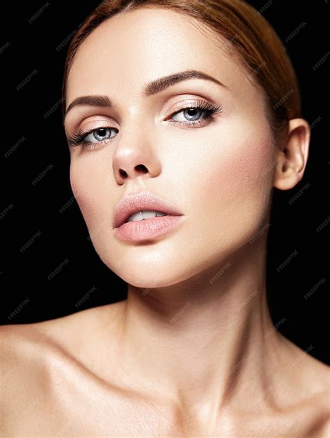Free Photo | Sensual glamour portrait of beautiful woman model with no