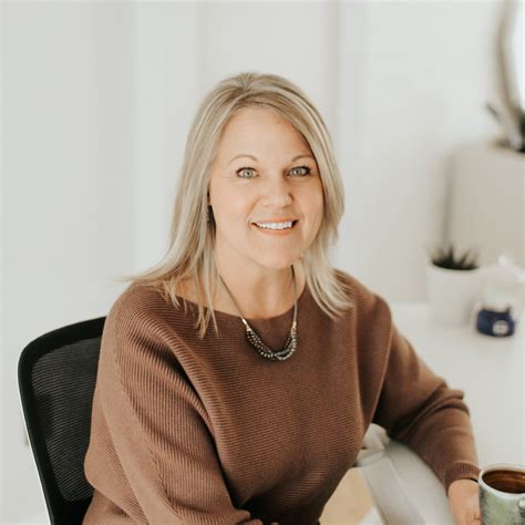 Crystal Garland, Burnsville, NC Real Estate Associate - RE/MAX Results