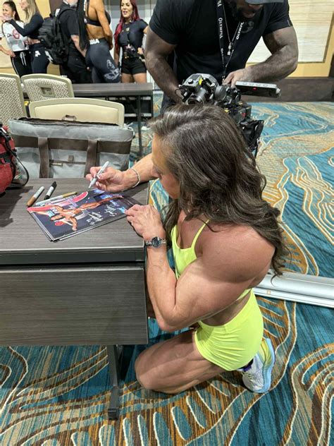 Ronnie.cz - Sarah Villegas