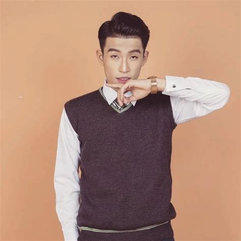 tuan mo  life  beautiful  talented young actor