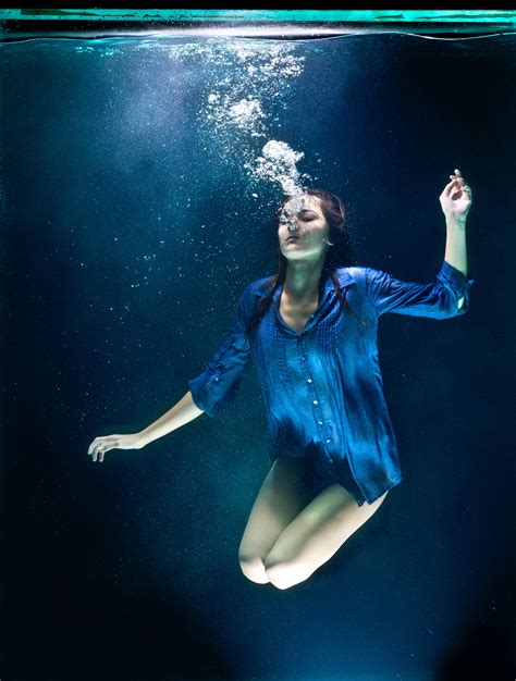 Girl Drowning Photography