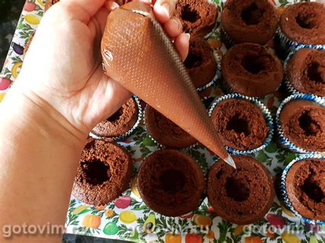 Шоколадные капкейки с шоколадным кремом из маскарпоне. Рецепт с фото