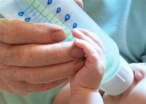 На Урале будут судить маму, которая до смерти накачала 6-месячного сына ...