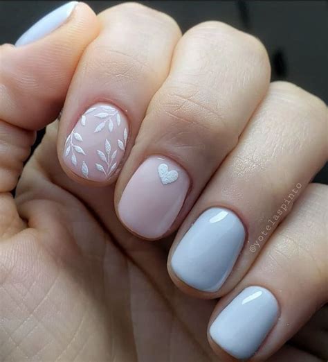 Милый дизайн ногтей, нюд и белый, можно делать и для школы 😊🤍 Simple ...