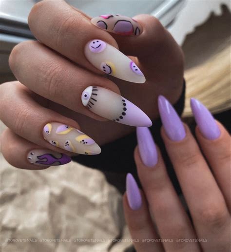 МАНИКЮР • ПЕДИКЮР • НАРАЩИВАНИЕ on Instagram: "Как же я люблю дизайны в ...