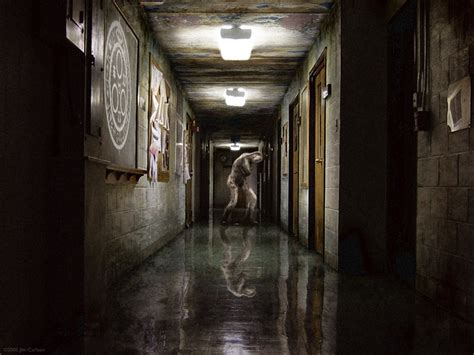 Фото В Silent hill (Сайлент хилл) монстры ходят по коридорам