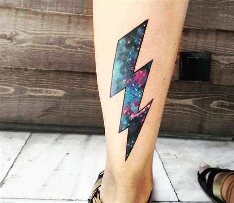 Tatuagem De Um Raio - Desenhos De Tatuagem De Raio