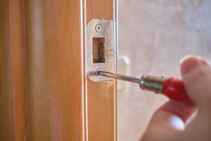 How to Quickly Open a Jammed Door (Step-by-Step) - DailyHomeSafety