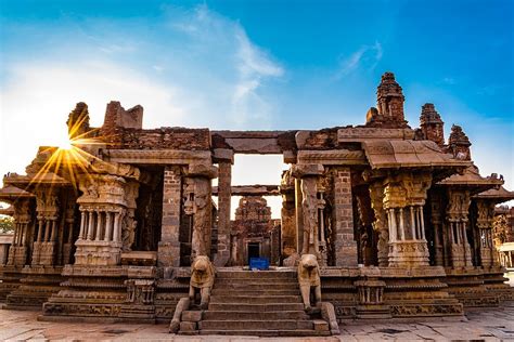 guide  vijaya vittala temple hampi trip