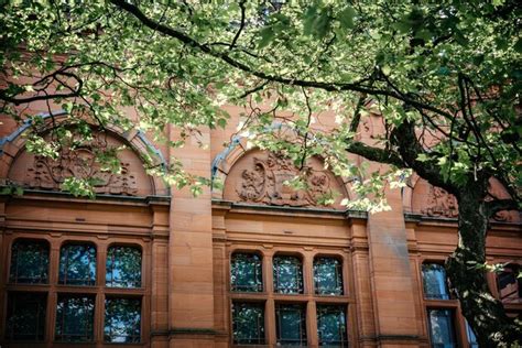 Premium Photo | Beautiful architecture of kelvingrove museum in the ...