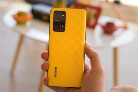 Сравнение Realme GT Neo 3T vs Poco F4. Какой "середнячок" лучше?
