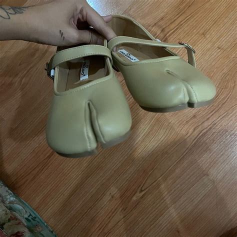 Mary Jane Tabi Shoes on Carousell