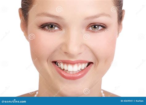 Как улыбаться: Как красиво улыбаться на фотографиях: 8 способов
