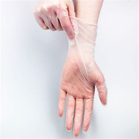 Low cost disposable Super Vinyl gloves for medical care - Medwell Gloves
