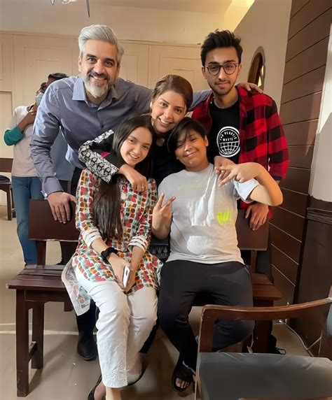 Aina Asif (Pakistani Actress) BioGraphy, Family and Lifestyle - Inter Bio