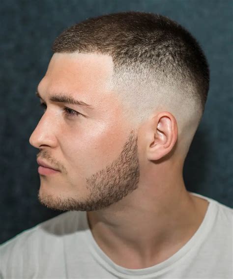 Cortes de pelo corto para hombre cómodos y que requieren poco mantenimiento